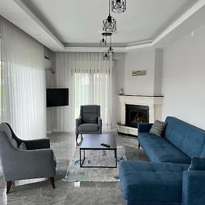 فيلة Sapanca Cesme Villalari 